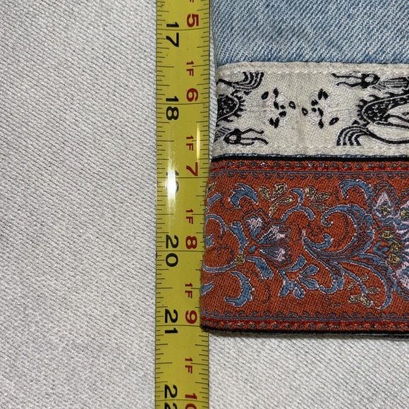 Vintage London Women’s Light Wash High Rise Cotton Cropped Jeans Size 4 - Picture 8 of 9